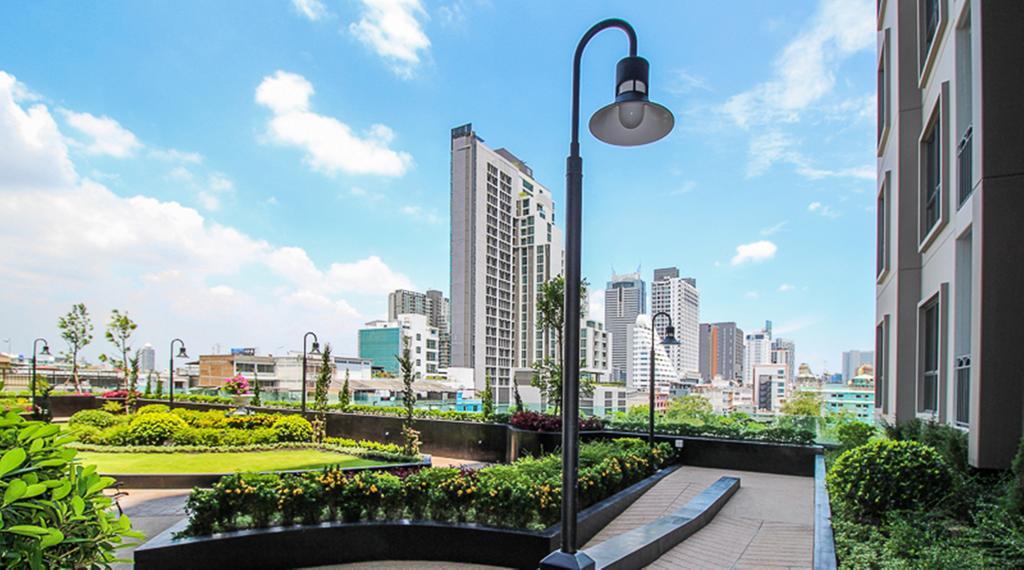 Wooden Suites Bangkok Esterno foto