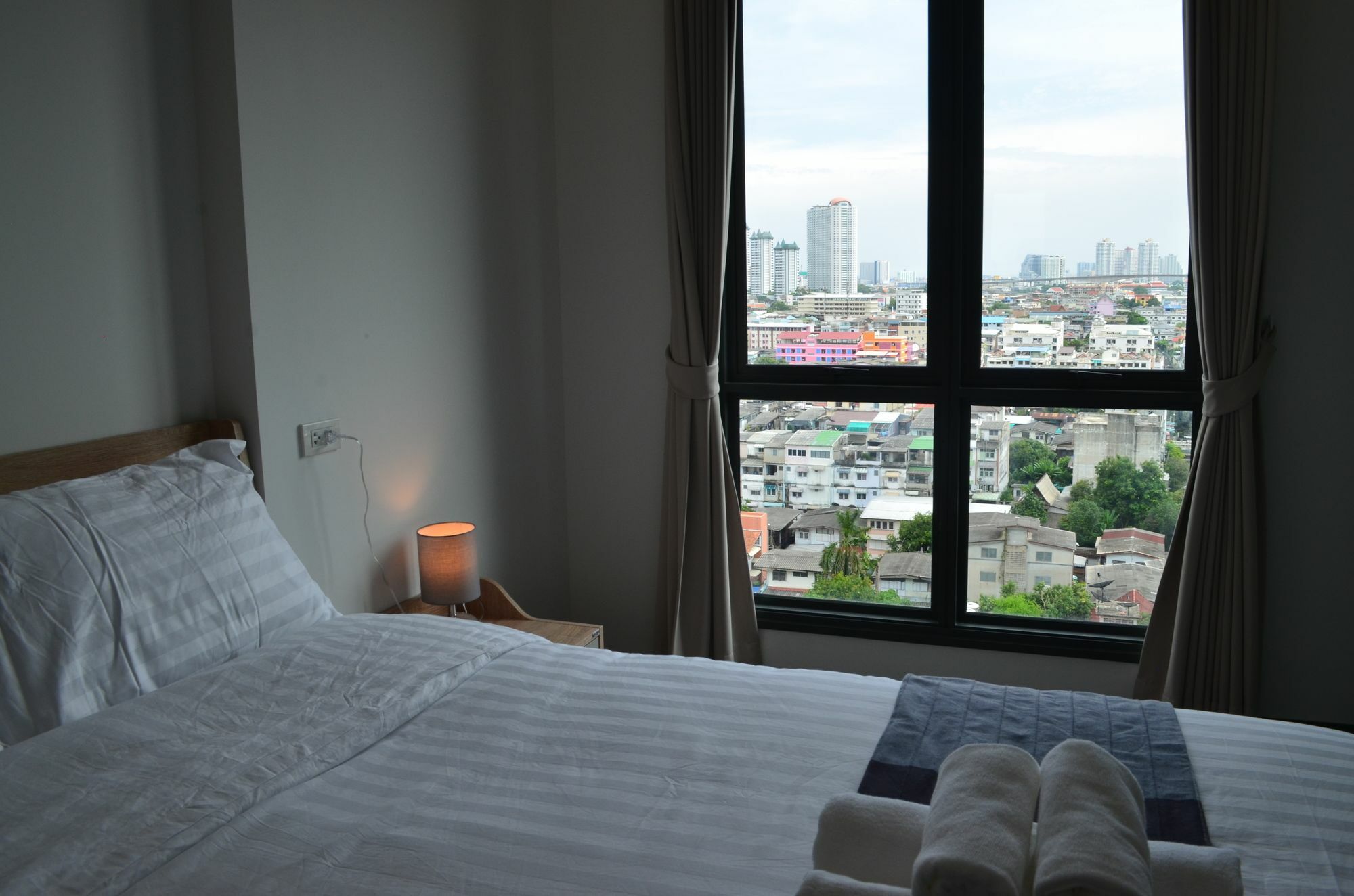 Wooden Suites Bangkok Esterno foto