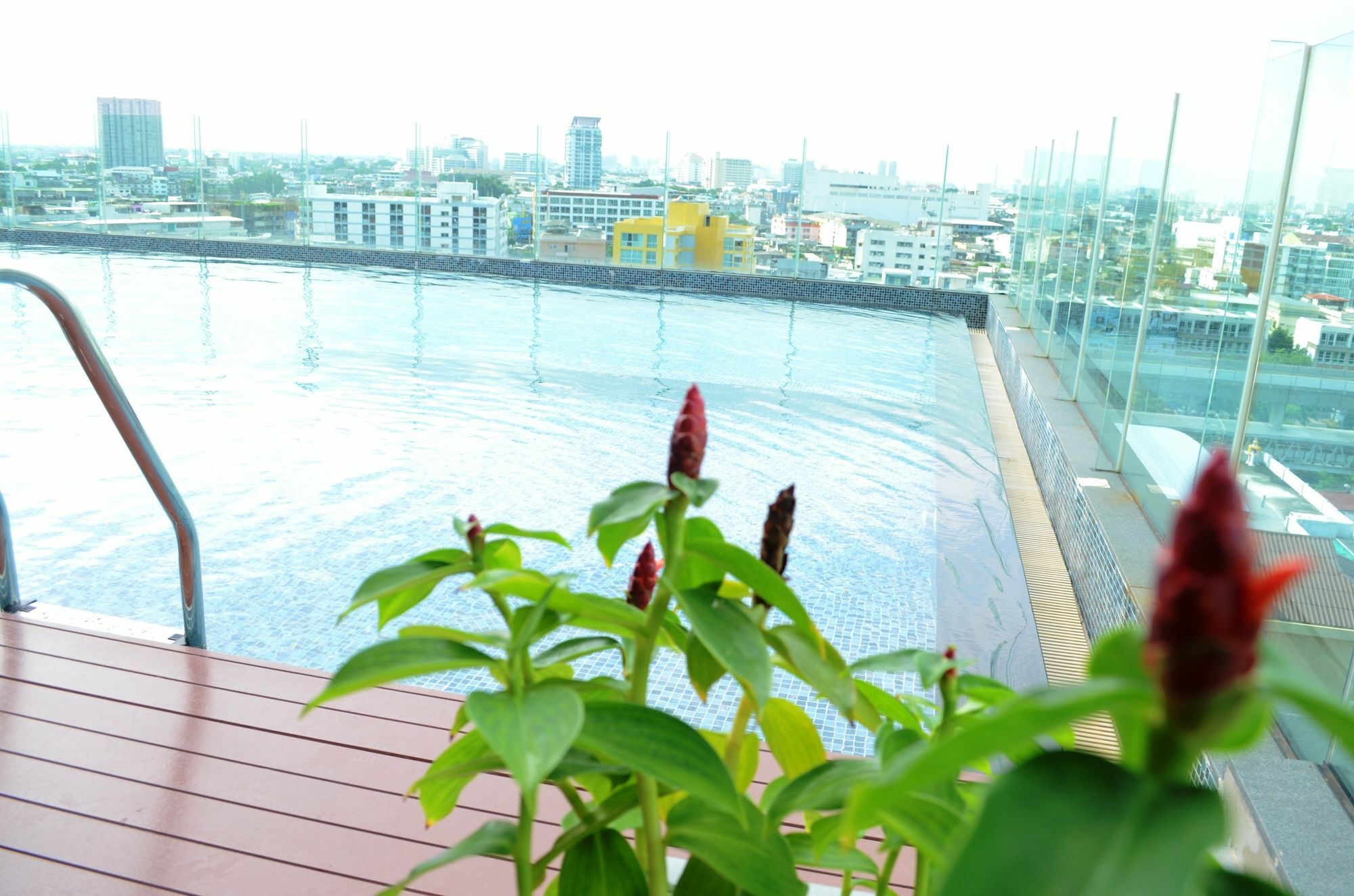 Wooden Suites Bangkok Esterno foto